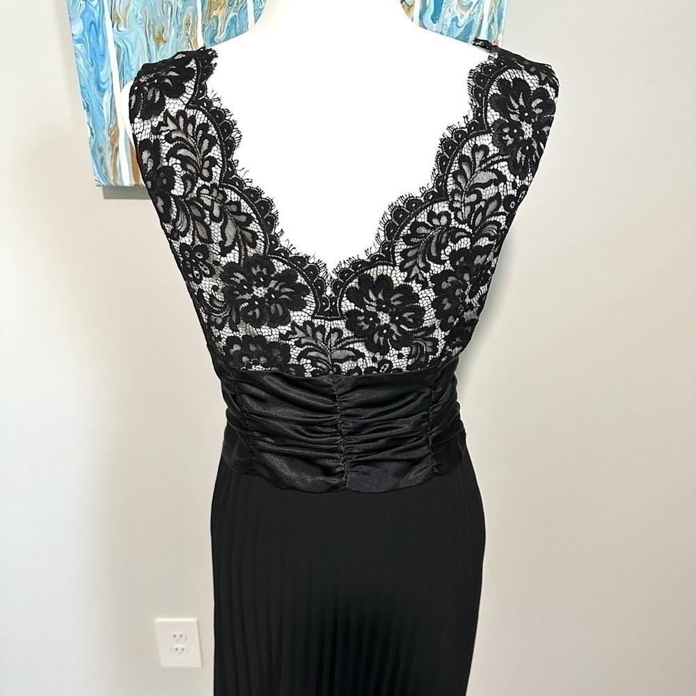 JS Boutique Dress Black Lace w Pleated Bottom Gorgeous Ruched Waist - Picture 3 of 12
